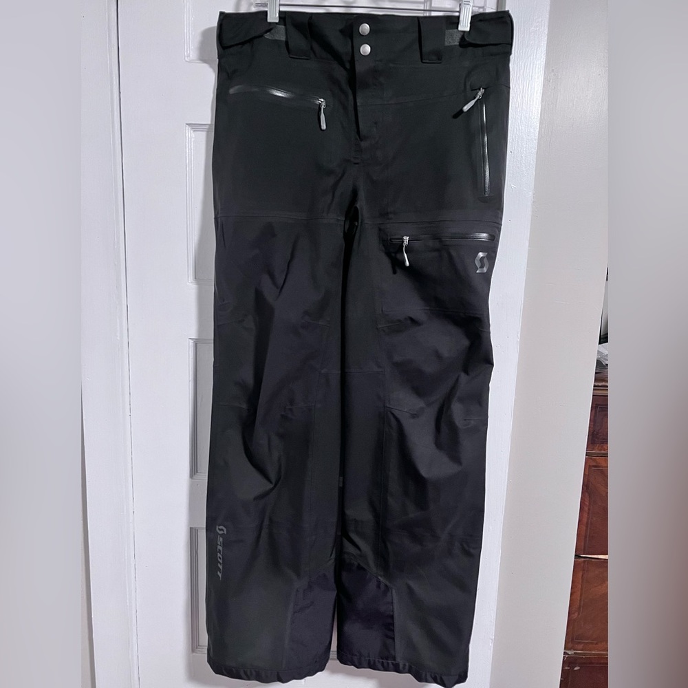 Scott Gore tex woman’s Large High waist Tapered seams, zippers, Black